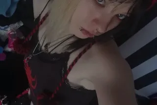 Emo Trans Girl - Image 3